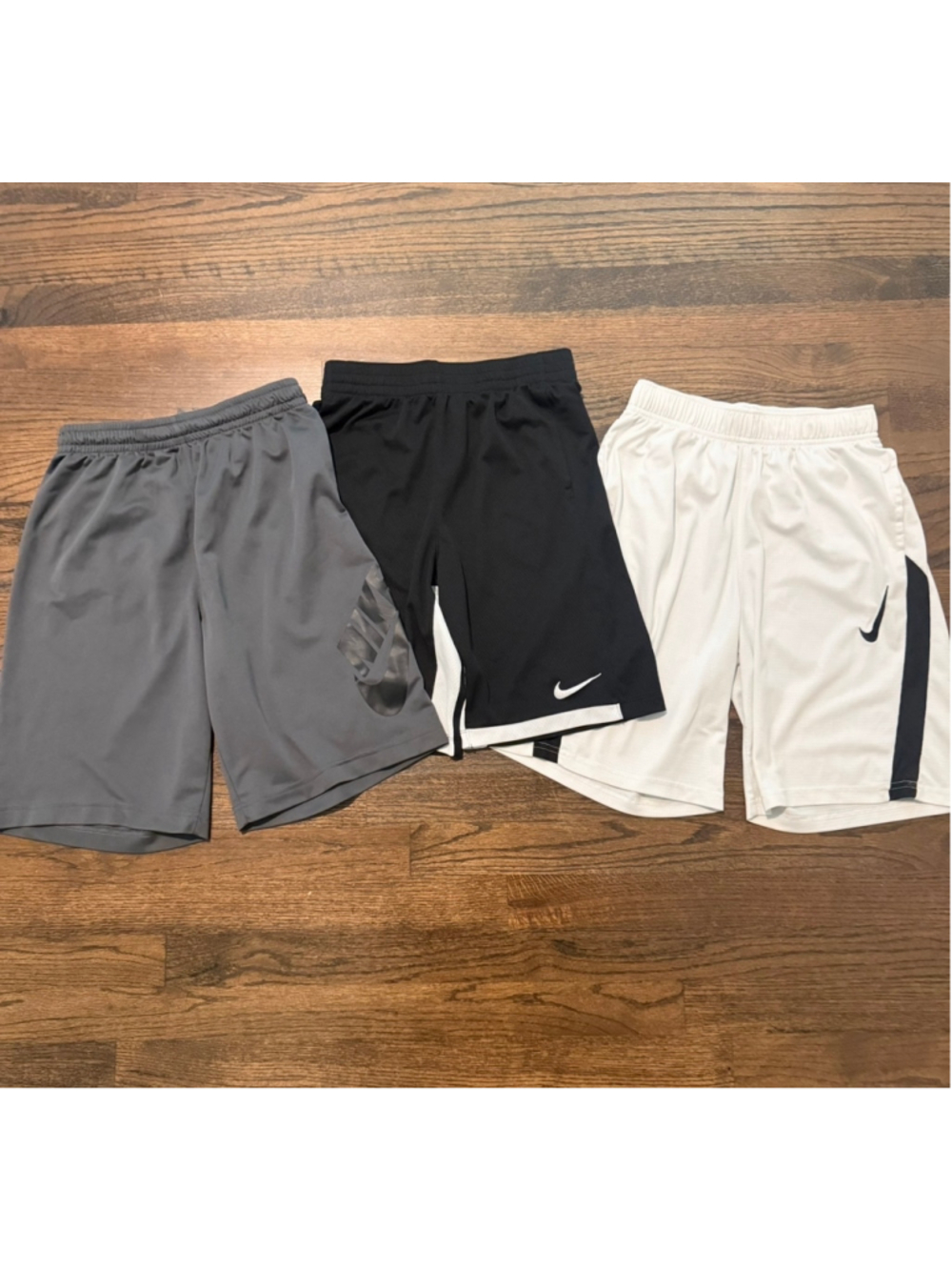 Nike Swoosh Logo Grey Black & White Boy’s Youth Shorts Size XL